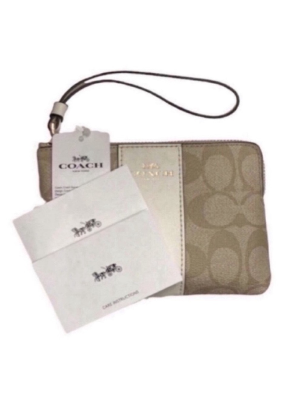 New Coach Wristlet - Picture 5 of 5